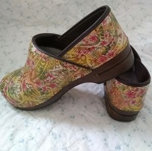 Dansko XP with Tag! Never worn outside!